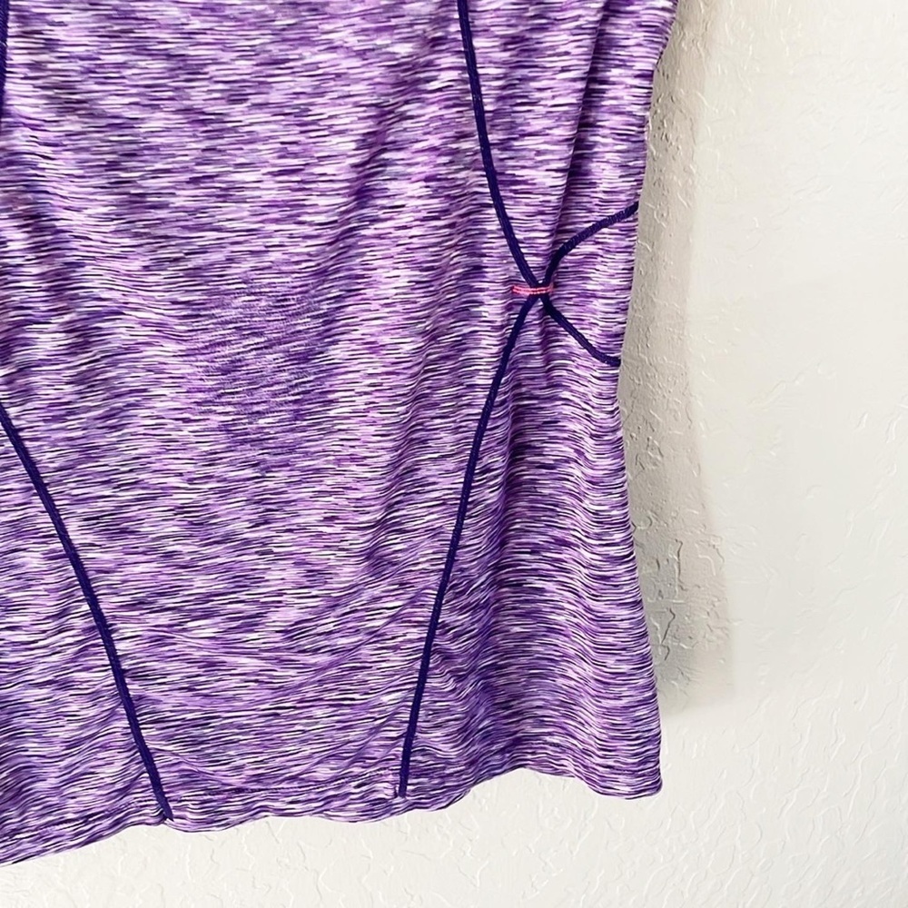 🌿Final Sale Athleta V Neck Athletic Shirt - Picture 9 of 9